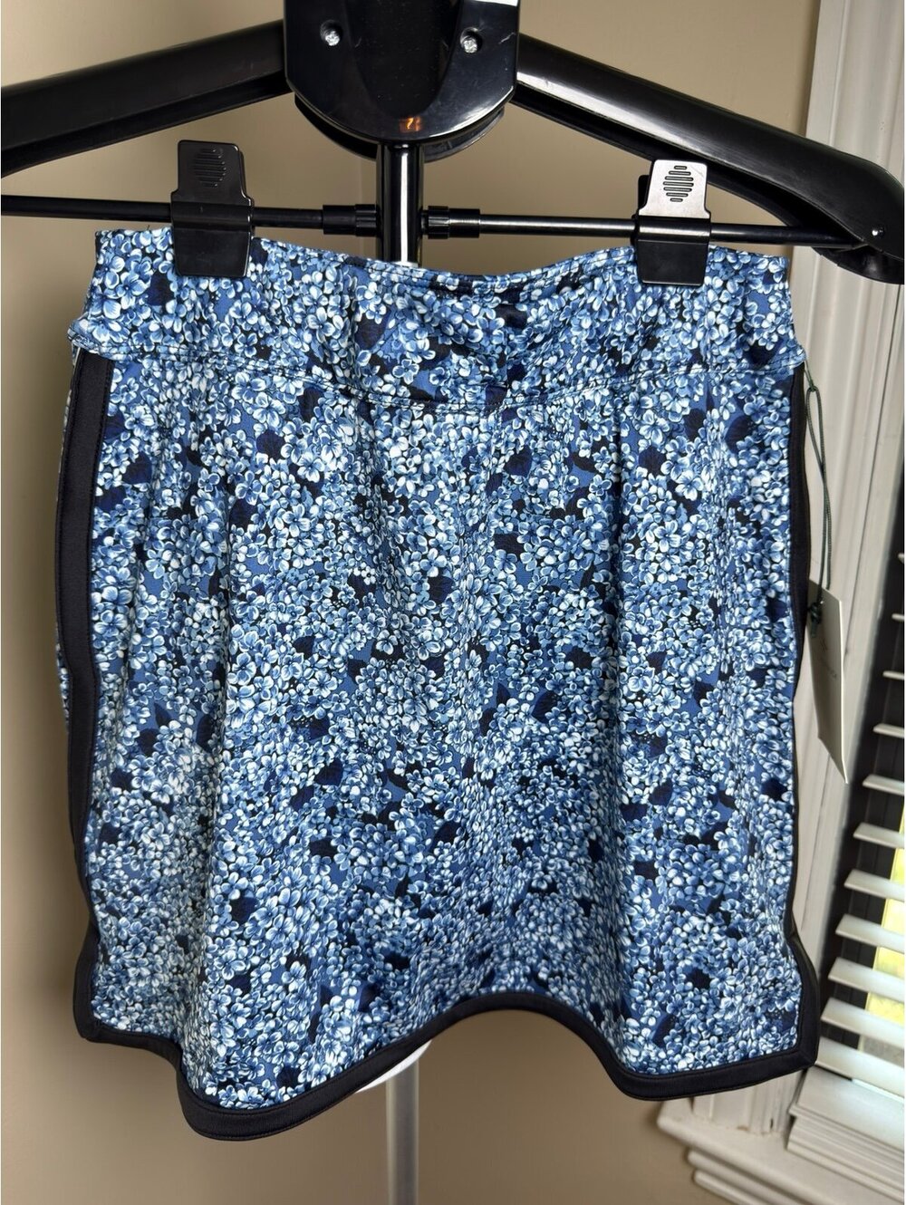 Tnuck Blue Floral Active Skort NWT Athletic Tennis Golf Skirt Built In Shorts